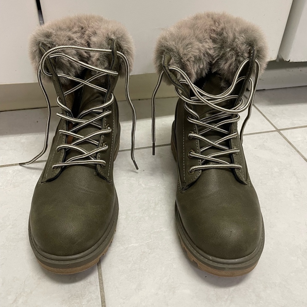 Lugz “Empire” water resistant boots with faux fur trim